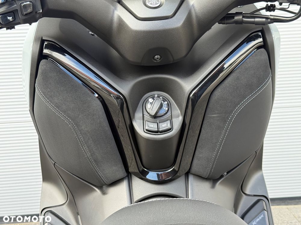 Yamaha X-max - 37