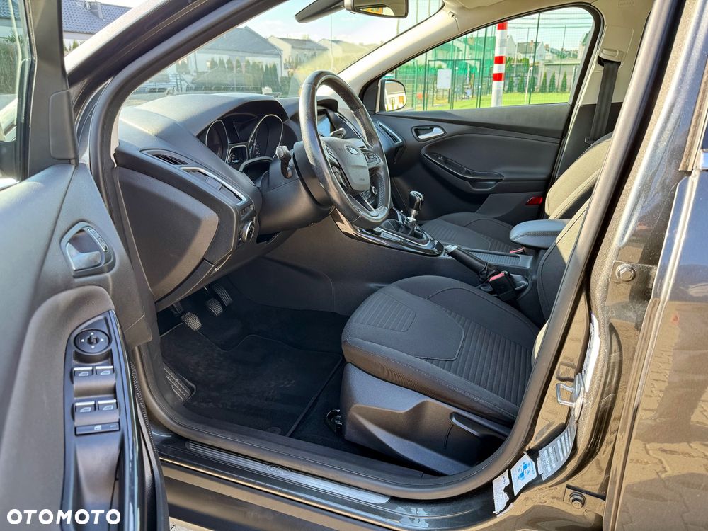 Ford Focus 1.5 EcoBoost Titanium ASS - 14