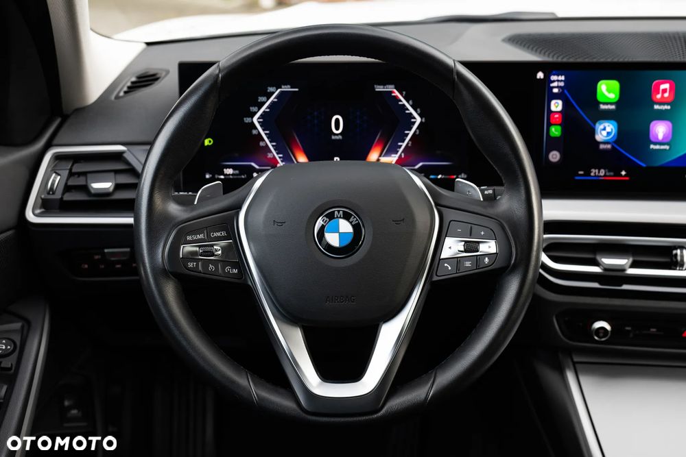 BMW Seria 3 318i - 28