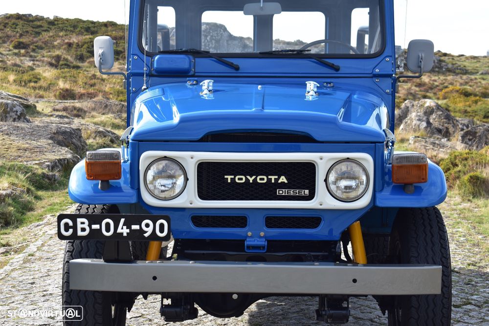 Toyota Land Cruiser - 11