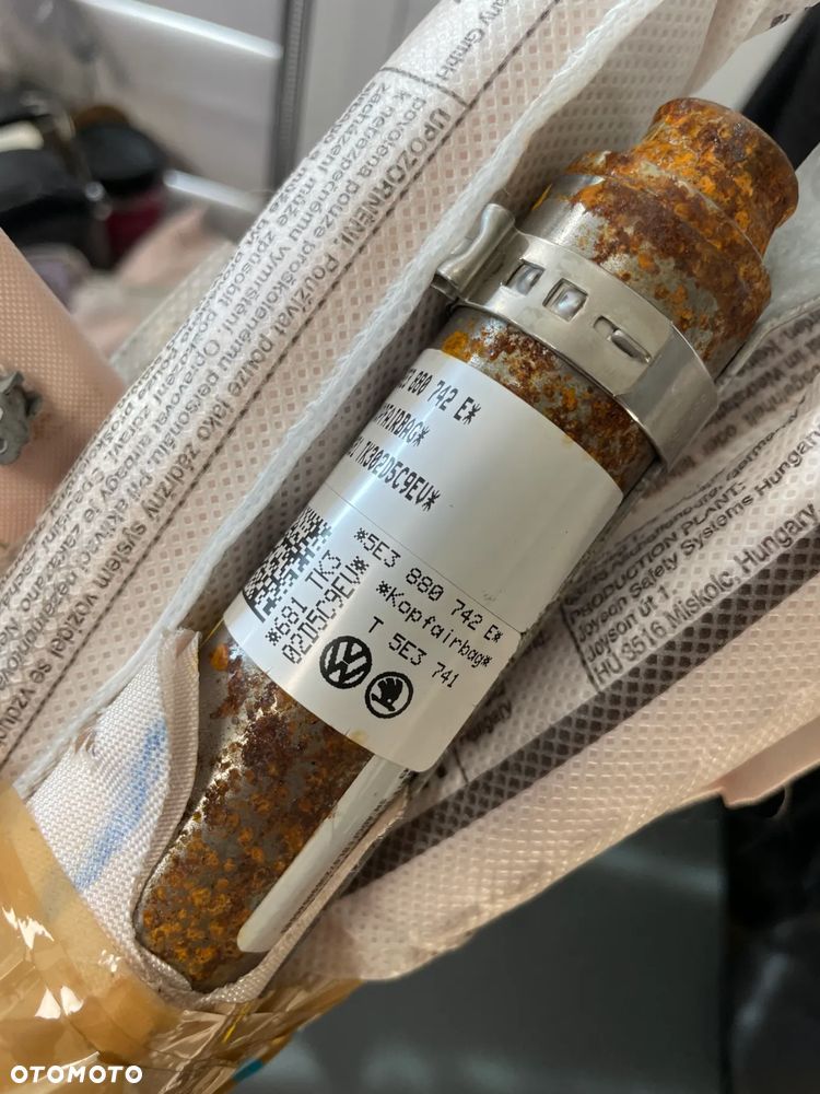 SKODA OCTAVIA IV 4 kurtyna oryginał demontaż prawa 5e3880742e