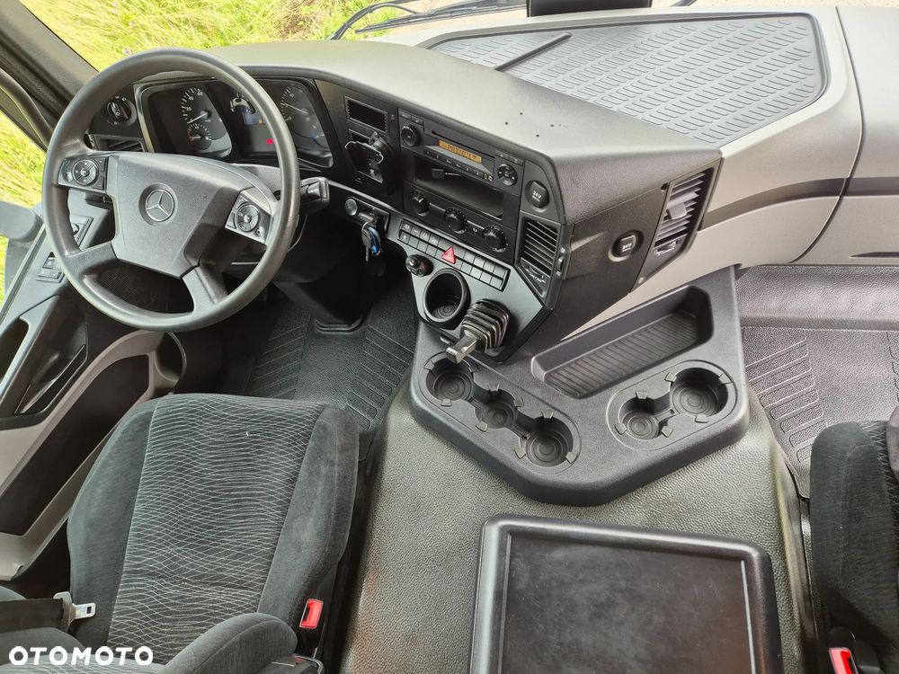 Mercedes-Benz Antos 1824 CARRIER VECTOR 1850 DRZWI + winda i 2x drzwi boczne / 8.35m / z Holandii / Axor man Tgm T1000-R THERMO King Supra 1850 1150 - 40