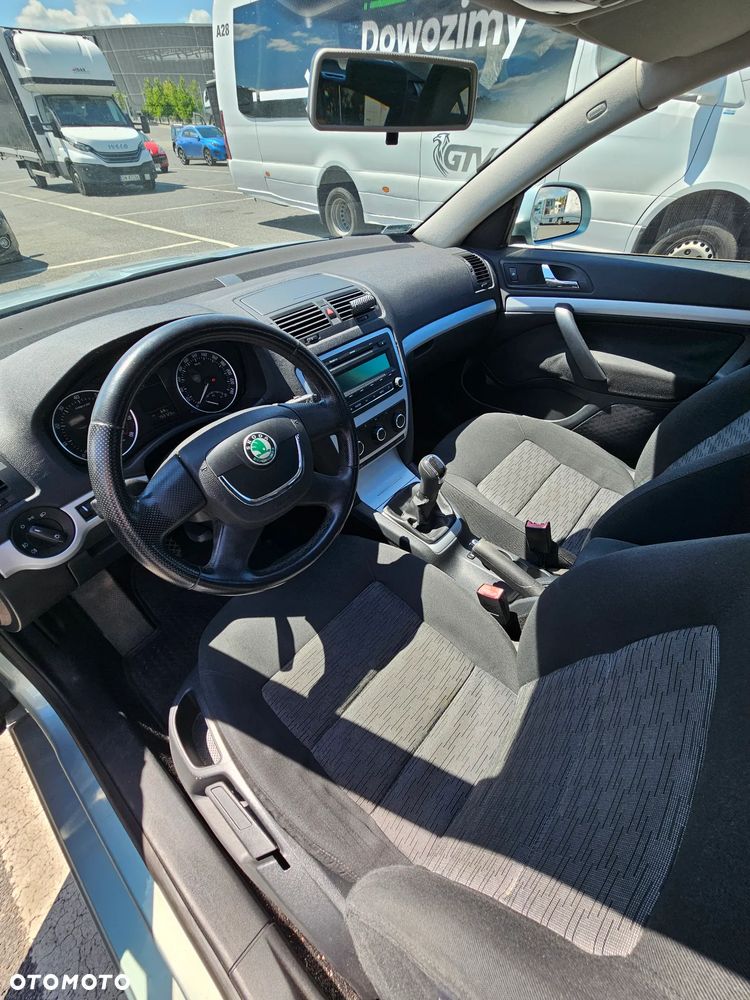Skoda Octavia 1.4 TSI Ambiente - 14