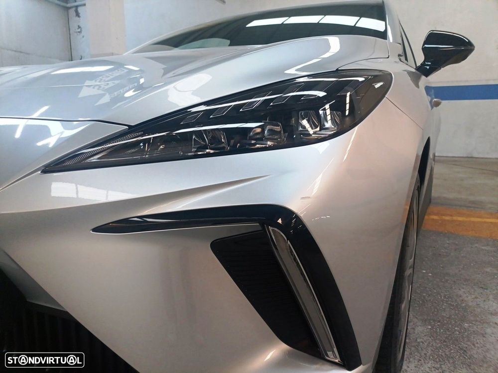 MG MG4 64 kWh Luxury - 5