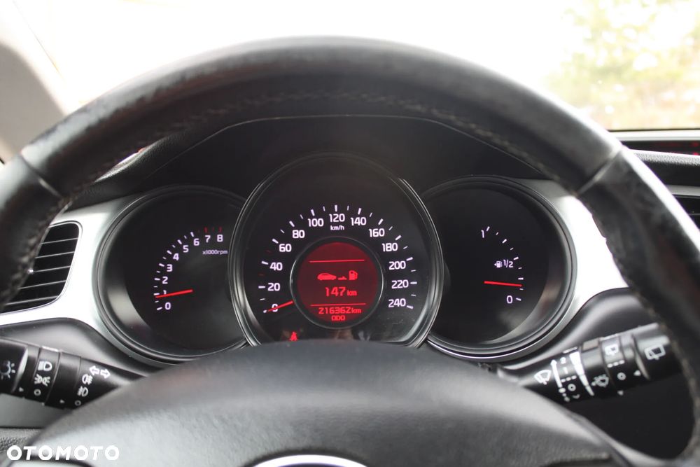 Kia Ceed 1.4 CVVT Vision - 24