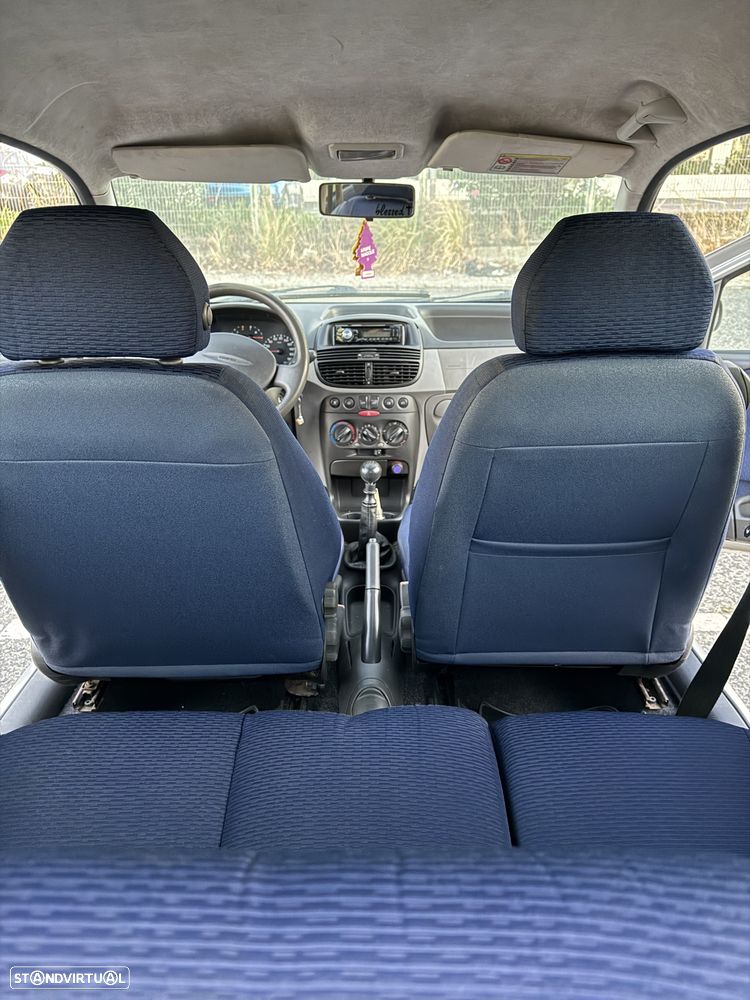 Fiat Punto 1.2 ELX - 12