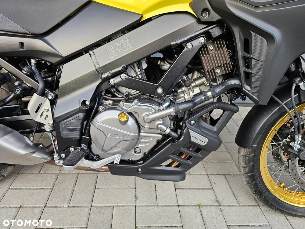 Suzuki V-STROM - 8