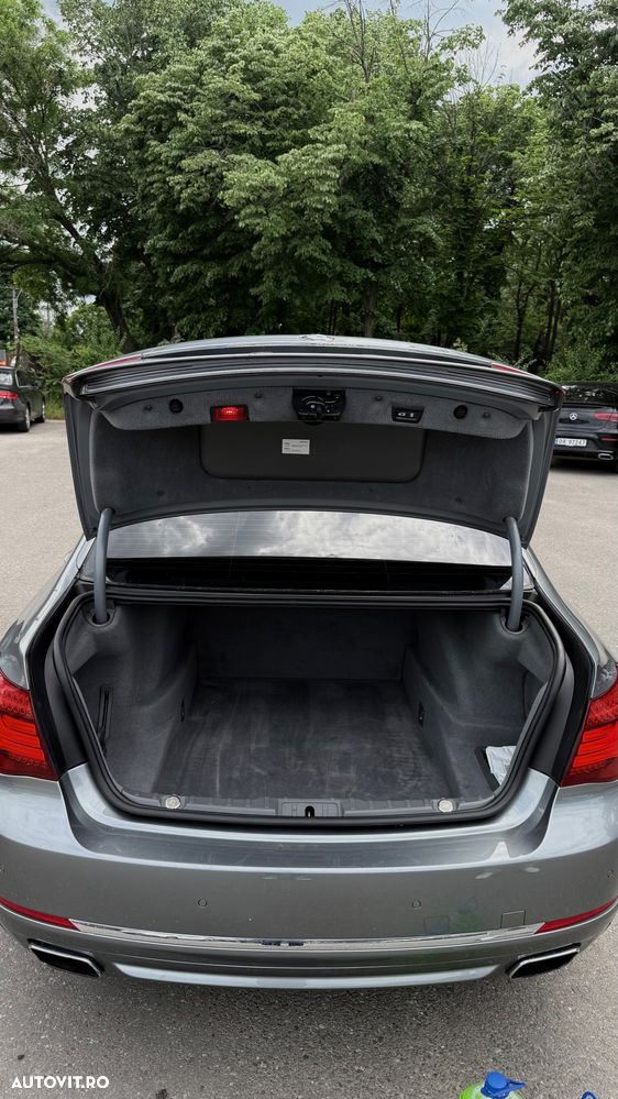 BMW Seria 7 740d xDrive - 8