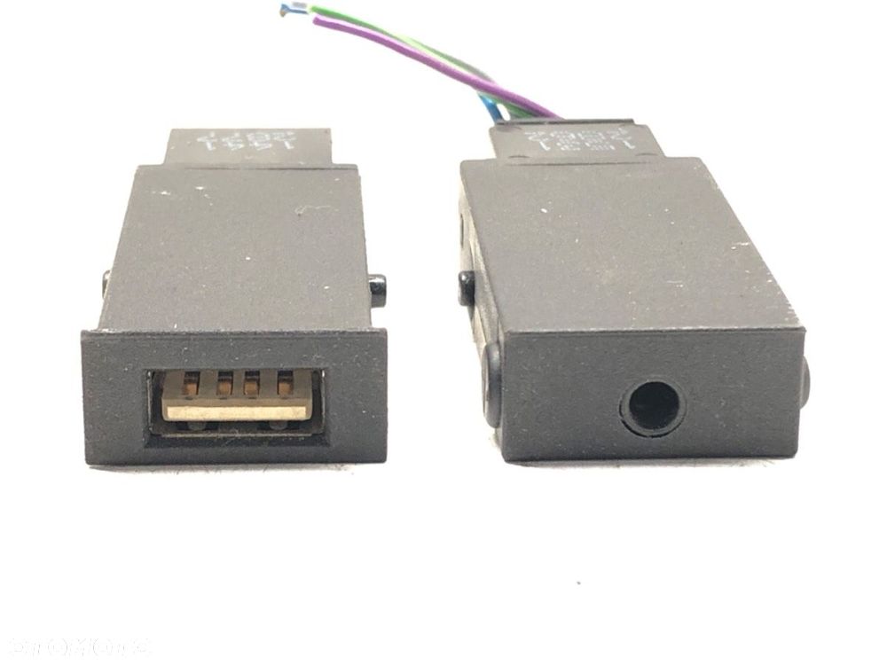 GNIAZDO USB  OPEL ASTRA J (P10) 2009 - 2015 1.6 Turbo (68) 132 kW [180 KM] benzyna 2009 - 2015 - 1