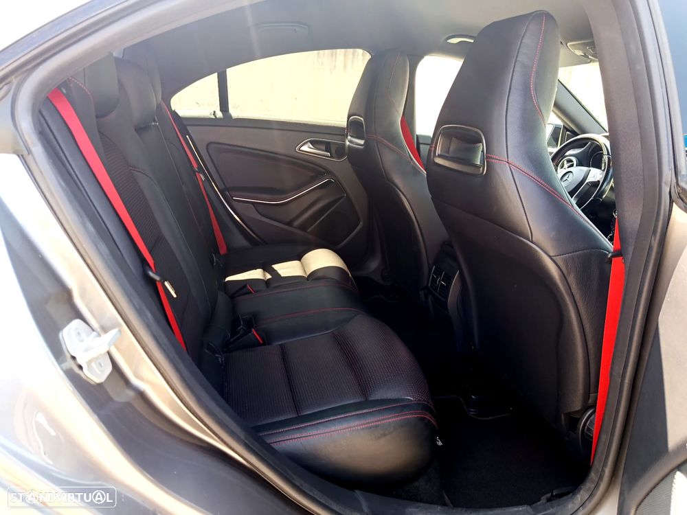 Mercedes-Benz CLA 45 AMG 4Matic 7G-DCT - 10