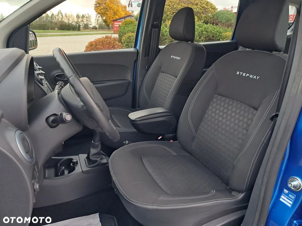 Dacia Lodgy TCe 115 Stepway - 19
