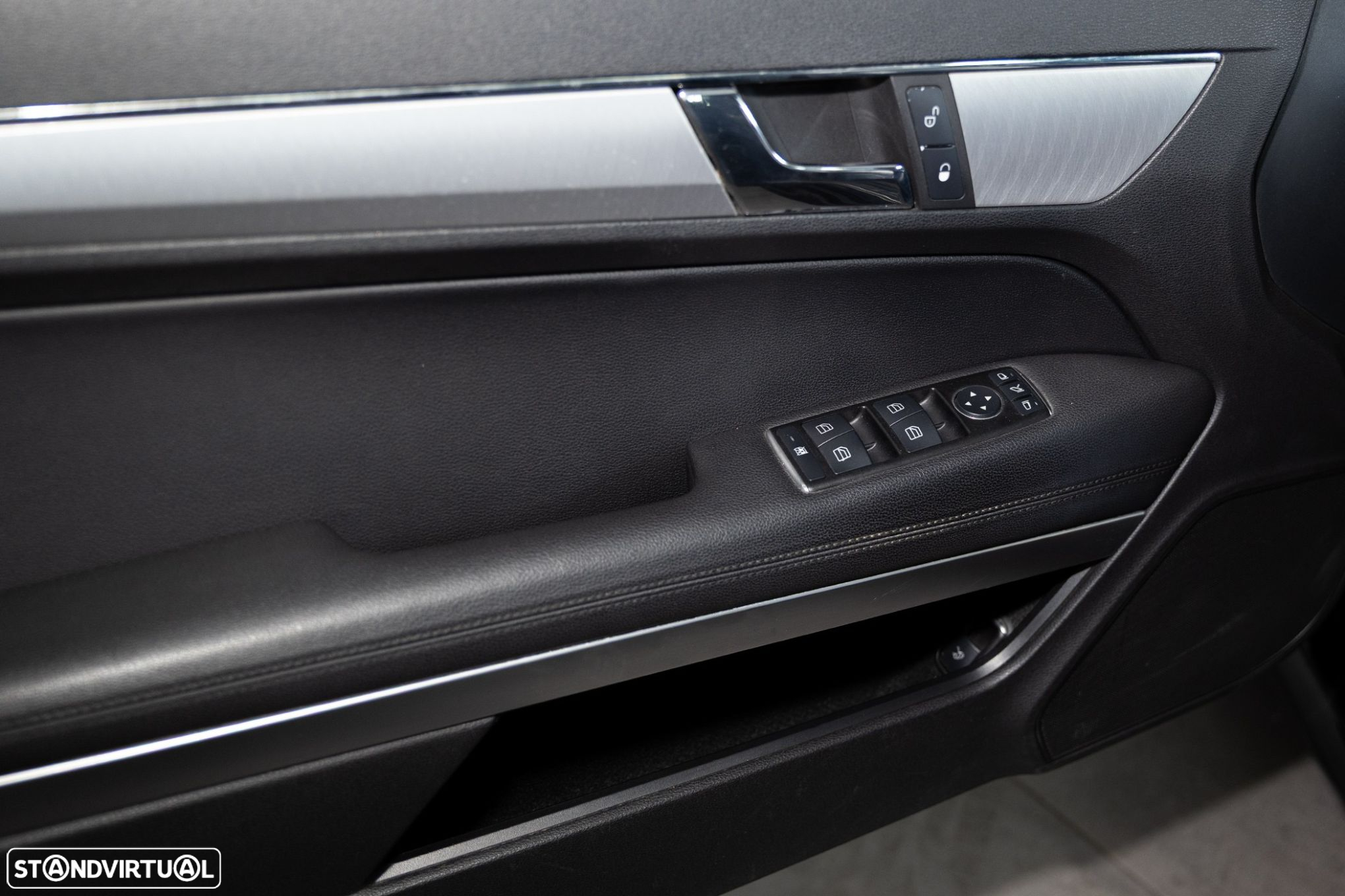 Mercedes-Benz E 250 CDi Avantgarde BE Auto. - 21