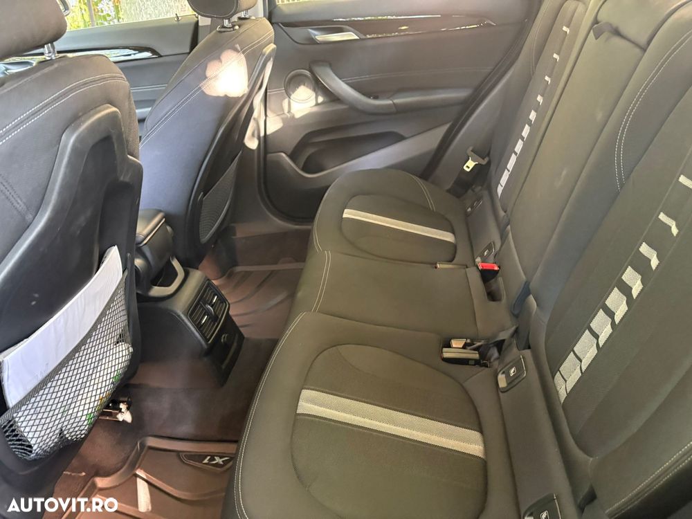 BMW X1 xDrive20i AT Advantage - 11