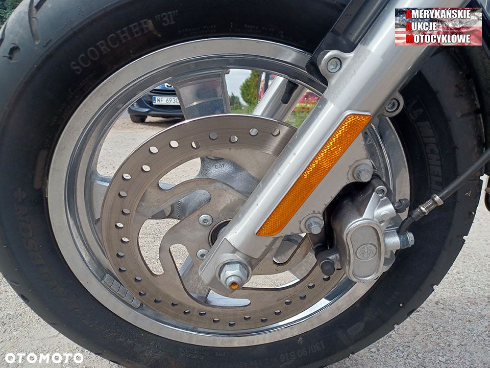 Harley-Davidson Sportster Custom 1200C - 18
