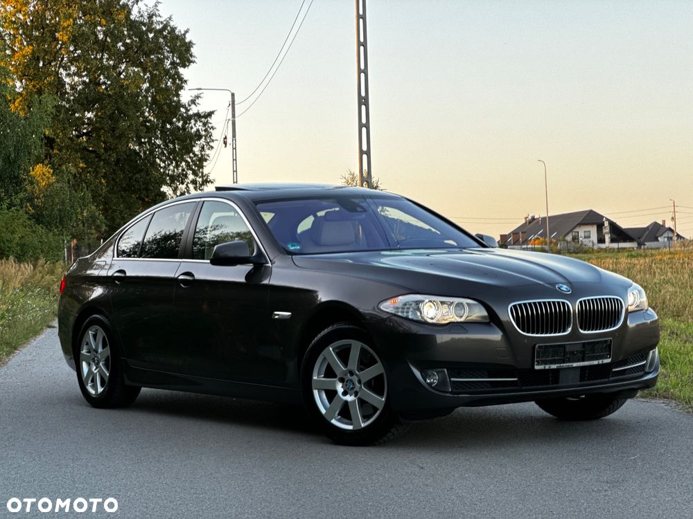 BMW Seria 5 525d Sport-Aut Modern Line - 5