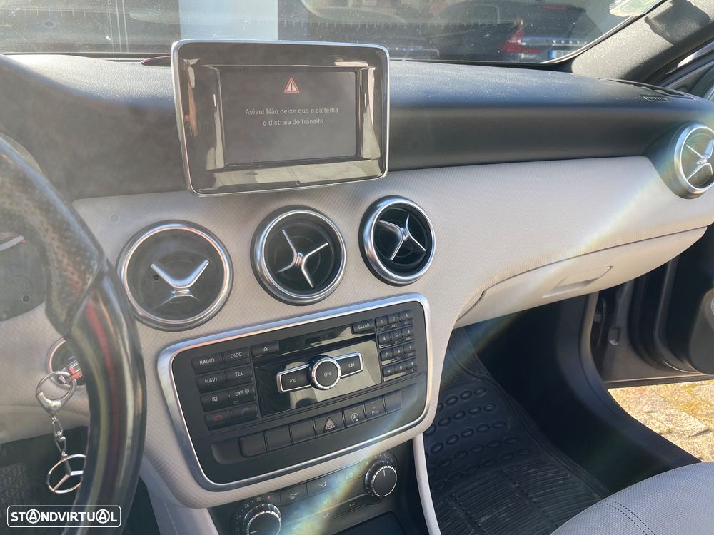 Mercedes-Benz A 180 CDi BE Urban - 12