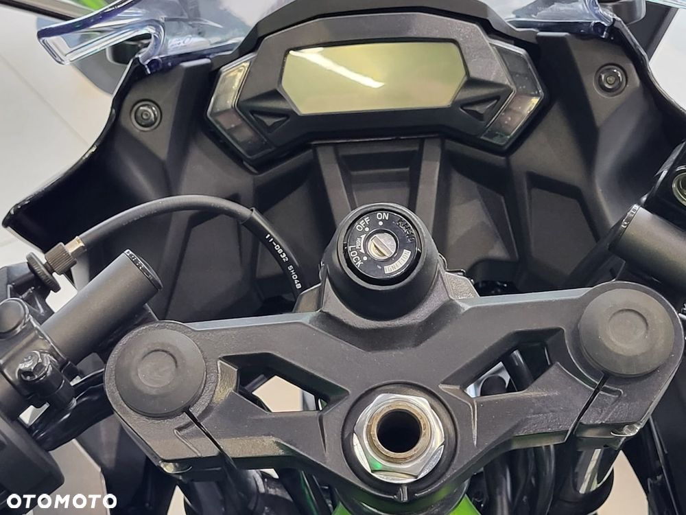 Kawasaki Ninja - 11