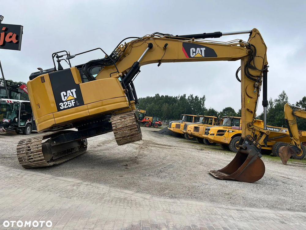 Caterpillar 325FLCR - 19