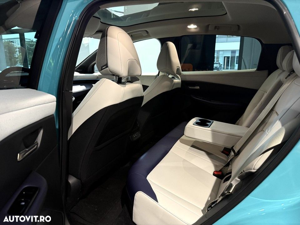 Nissan Leaf - 12