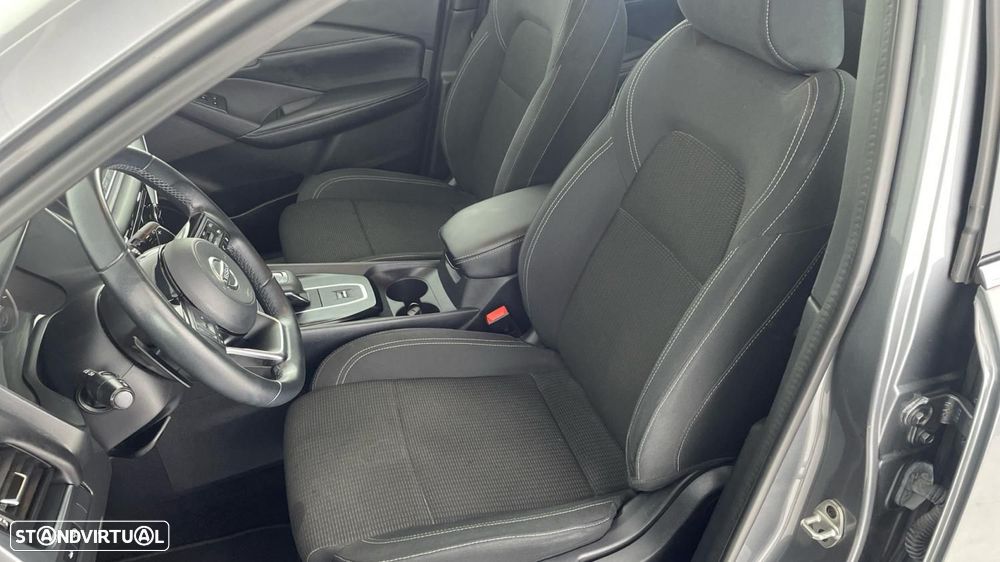 Nissan Qashqai 1.3 DIG-T N-Connecta Xtronic - 17