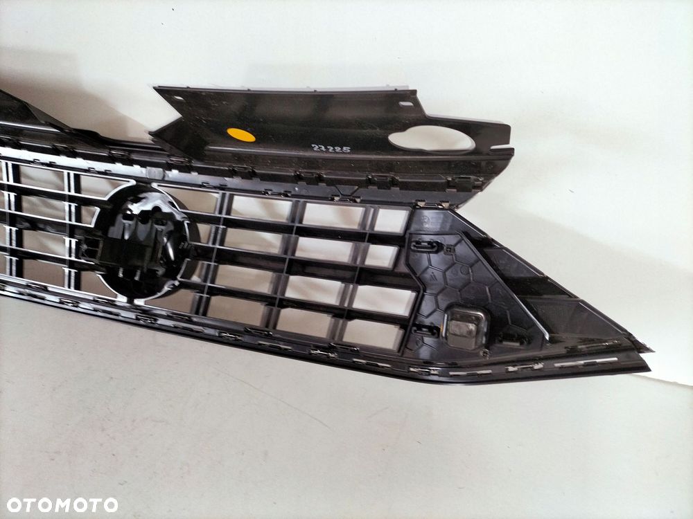 atrapa kratka grill vw polo vi lift 20- sedan - 6