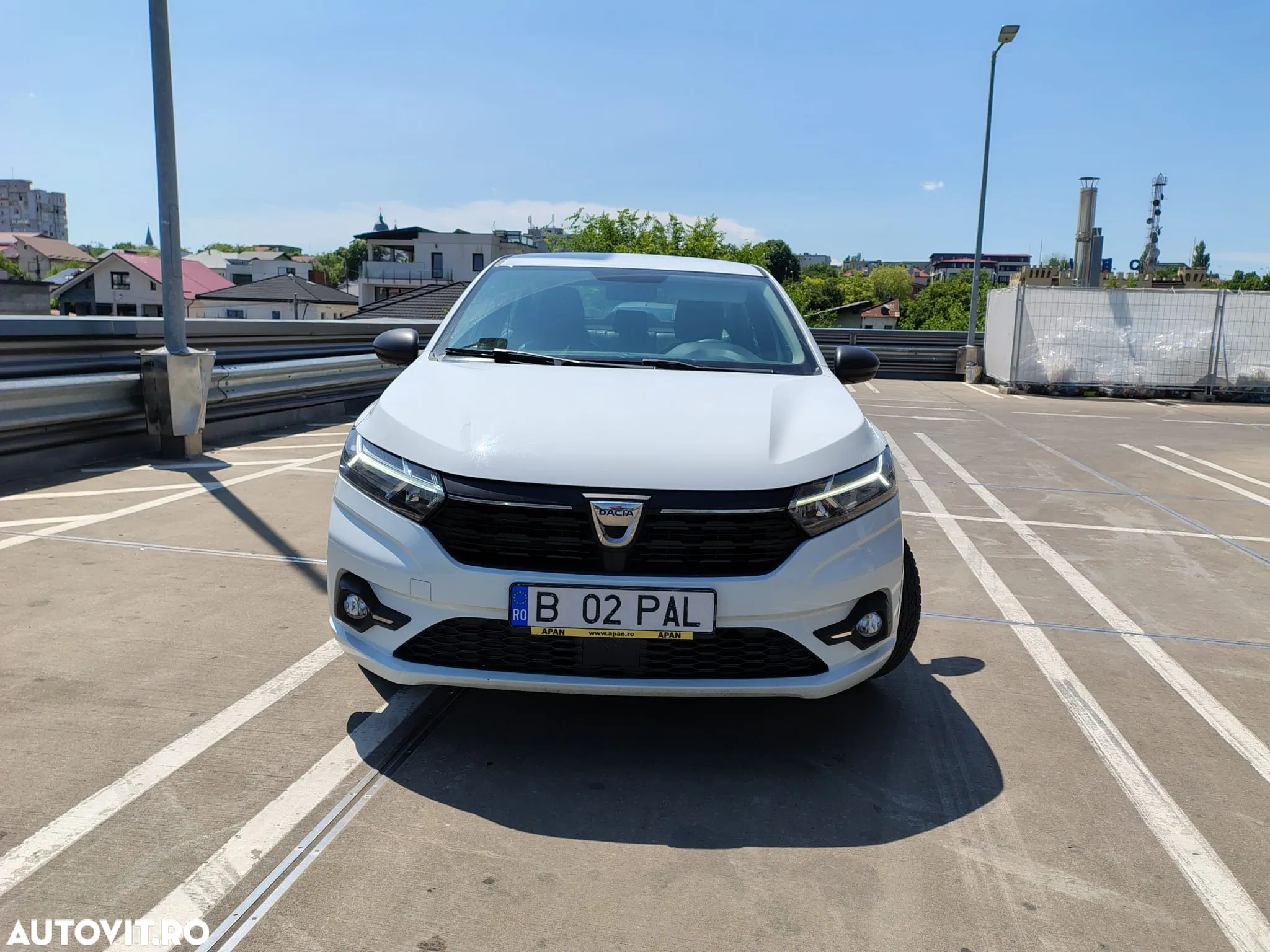 Dacia Logan SCe 65 Essential - 2