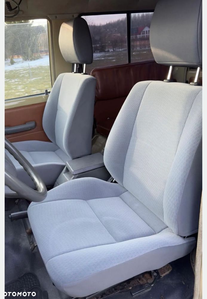 Toyota Land Cruiser - 6