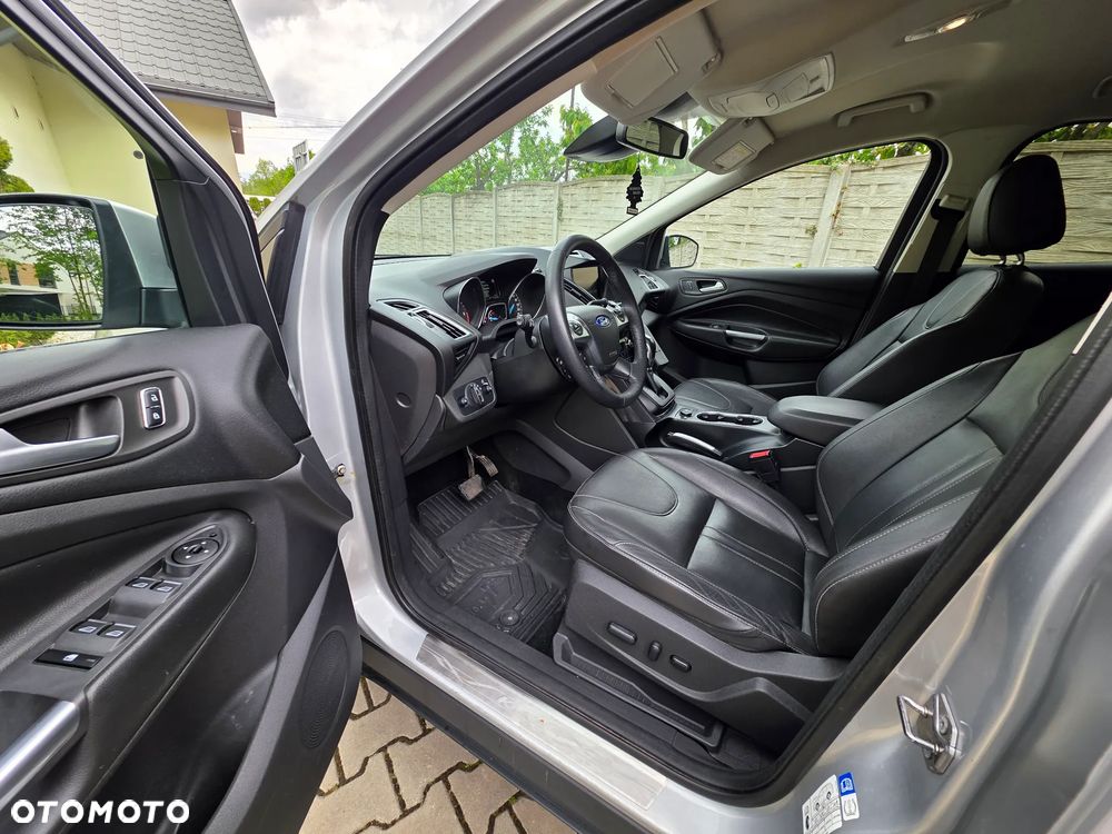Ford Kuga - 10