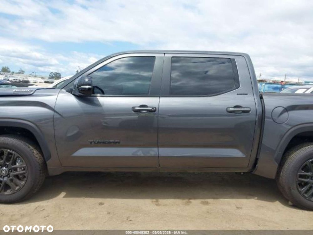 Toyota Tundra - 3