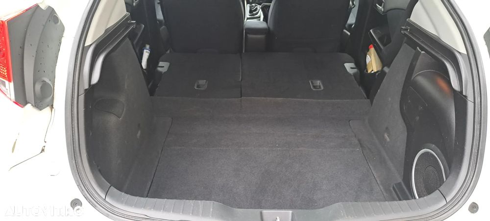 Honda Civic 1.6 i-DTEC Lifestyle Black Edition - 34