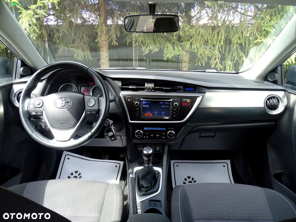 Toyota Auris 1.6 Executive - 16