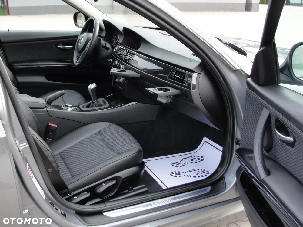 BMW Seria 3 318d DPF Edition Exclusive - 19