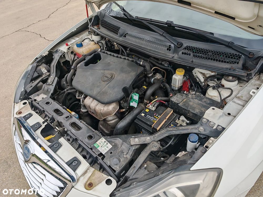 Lancia Delta 1.4 T-Jet 16v Oro - 21