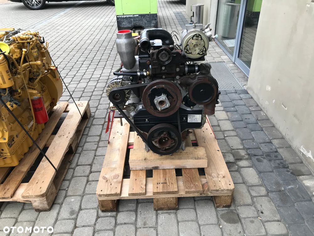 silnik Perkins 1004 1004-4 1004T 1580/2200 1580 2200 AA81078 15853netto - 2