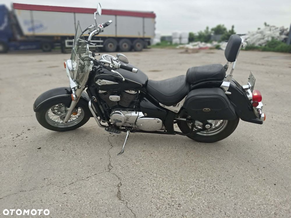 Suzuki Boulevard - 2