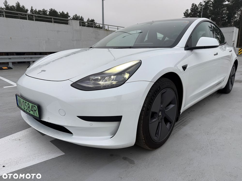Tesla Model 3 - 1