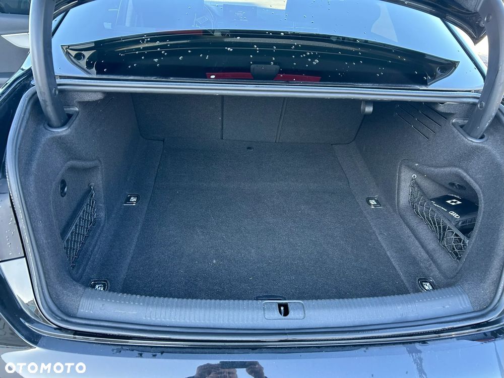 Audi A4 Limousine - 15