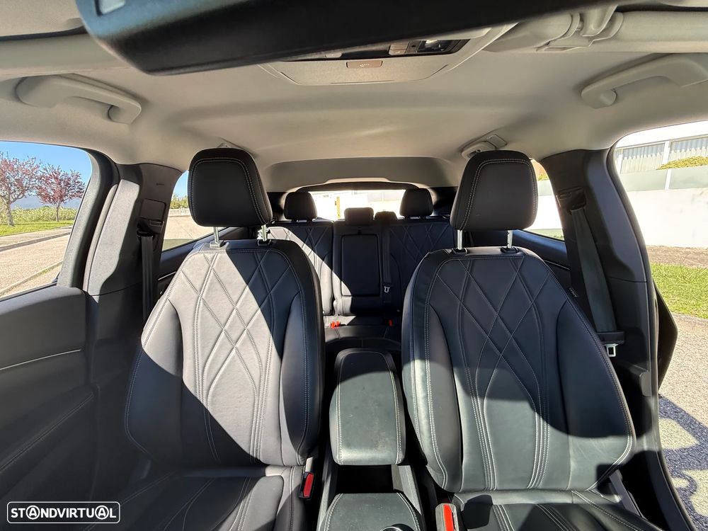 Ford Mustang Mach-E 75.7 kWh Base - 14