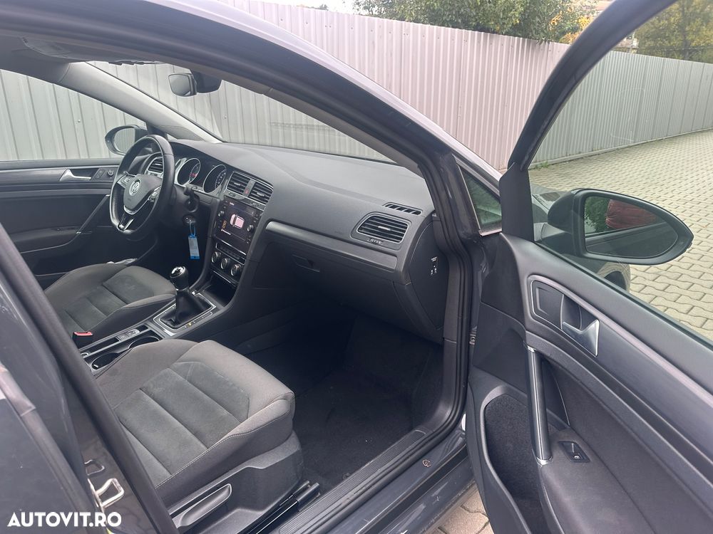 Volkswagen Golf - 13