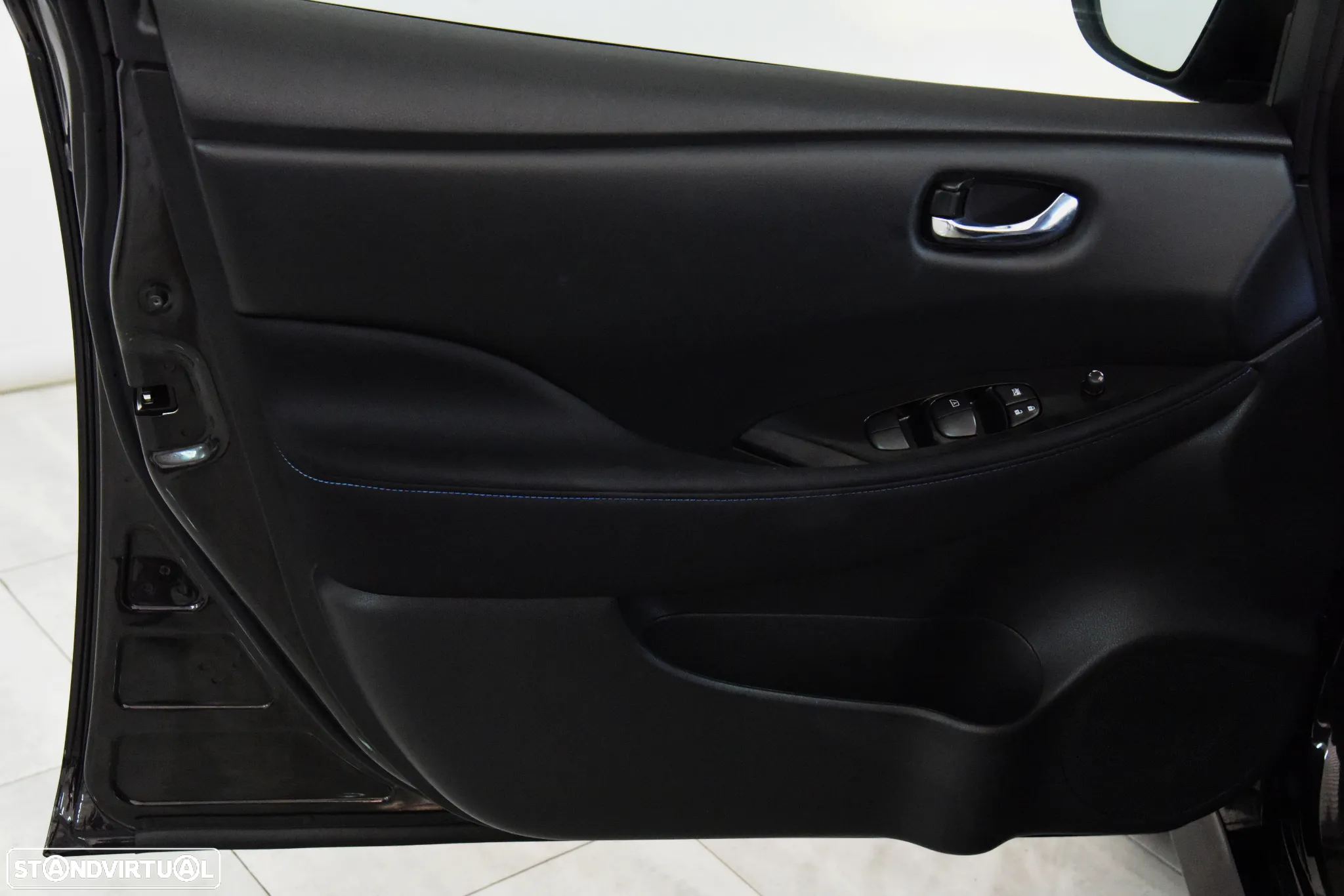 Nissan Leaf N-Connecta - 34