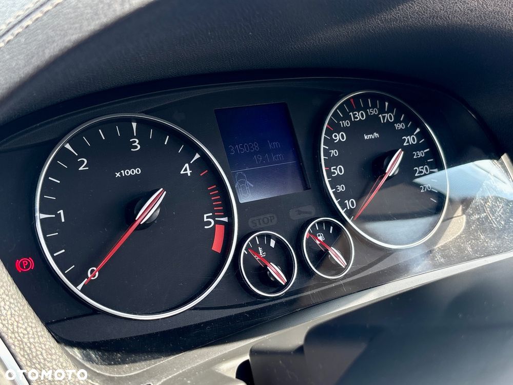 Renault Laguna 2.0 dCi Initiale - 13