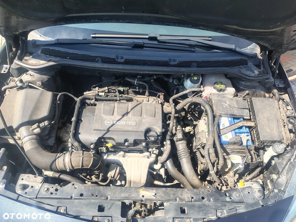 Opel Astra 1.4 Turbo - 9
