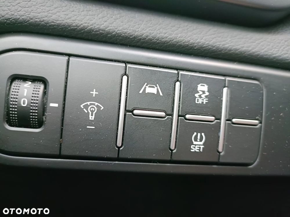 Kia Ceed 1.5 T-GDI M - 12