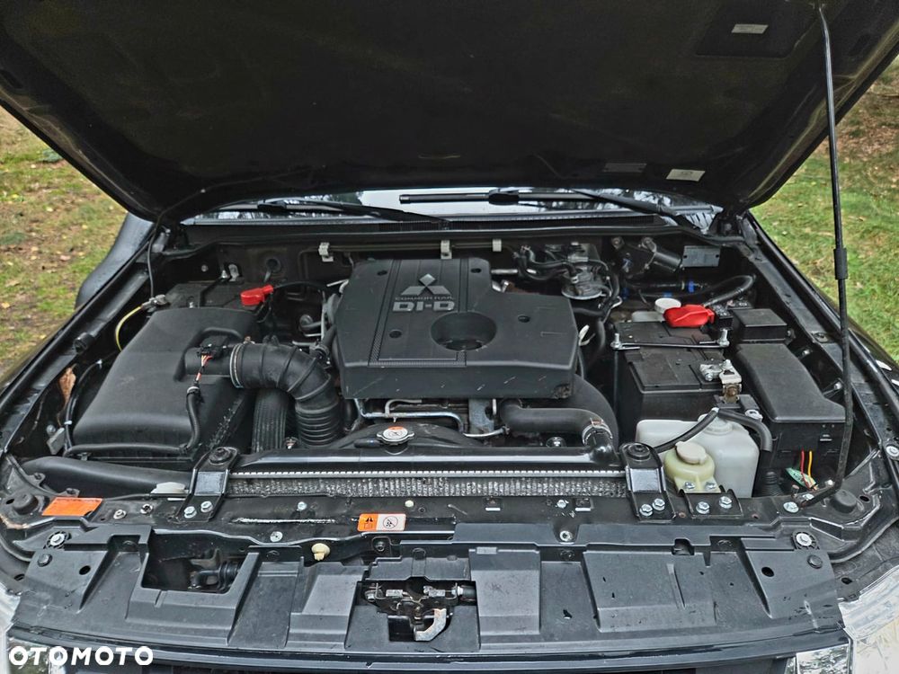 Mitsubishi Pajero 3.2 DI-D Automatik Edition 30 - 13