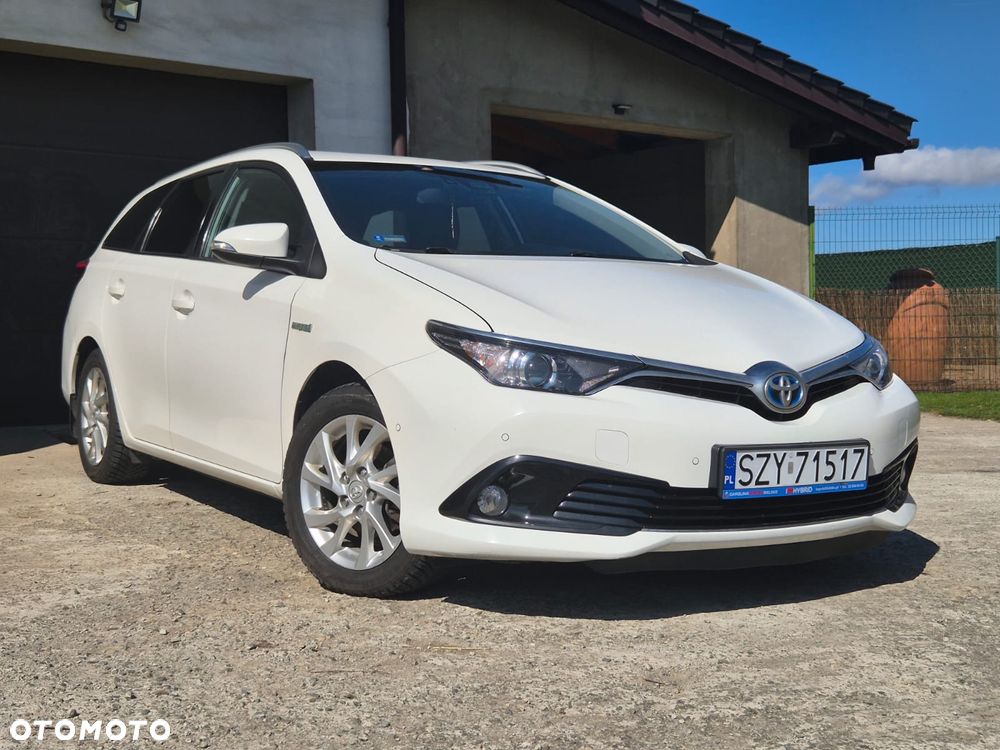 Toyota Auris Hybrid 135 Premium - 6