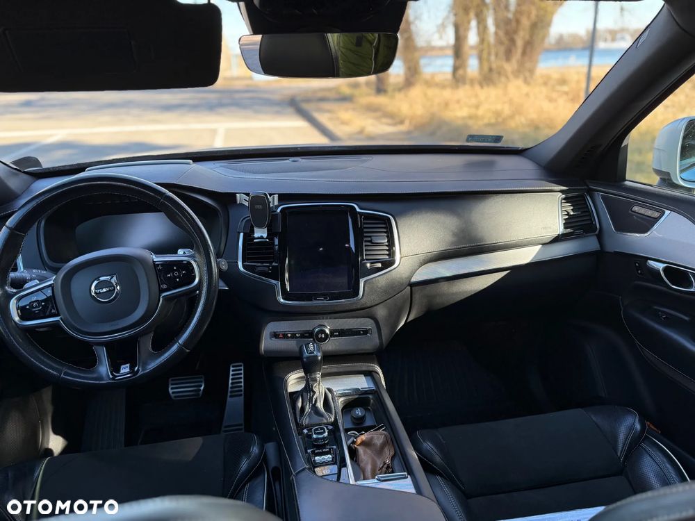 Volvo XC 90 D5 AWD Geartronic RDesign - 10
