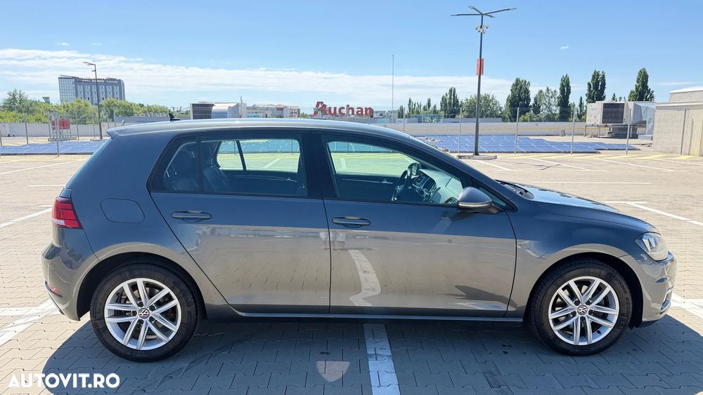 Volkswagen Golf - 2