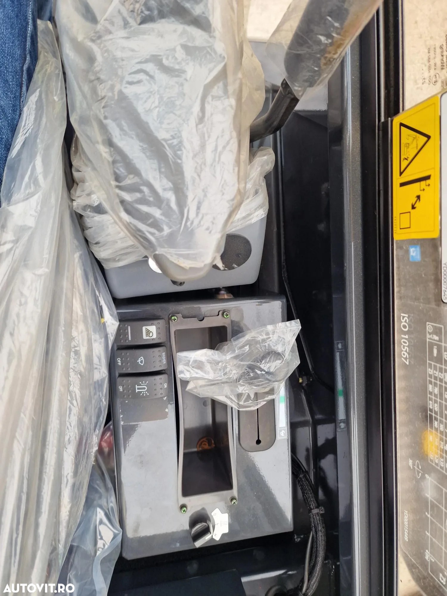 Hitachi ZX19-6, 2 tone, Cabina inchisa, inst picon, senie extensibile, cupa lat 400mm, garantie 1 an, posibilitate leasing, produsa in JAPONIA-PROMOTIE 26500 EUR+Tva - 12