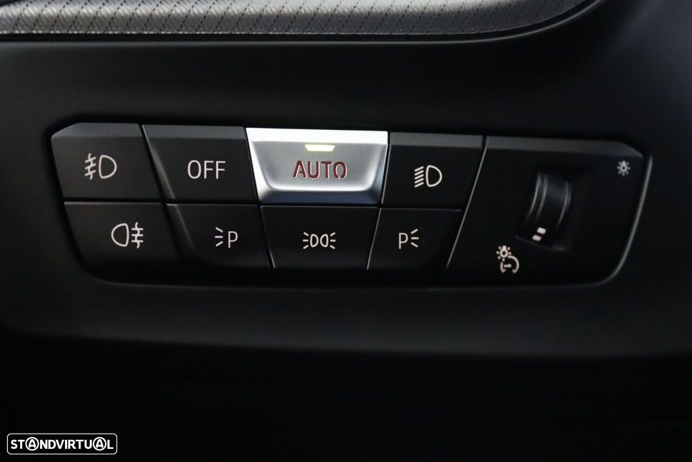 BMW 116 d Pack Desportivo M Auto - 18