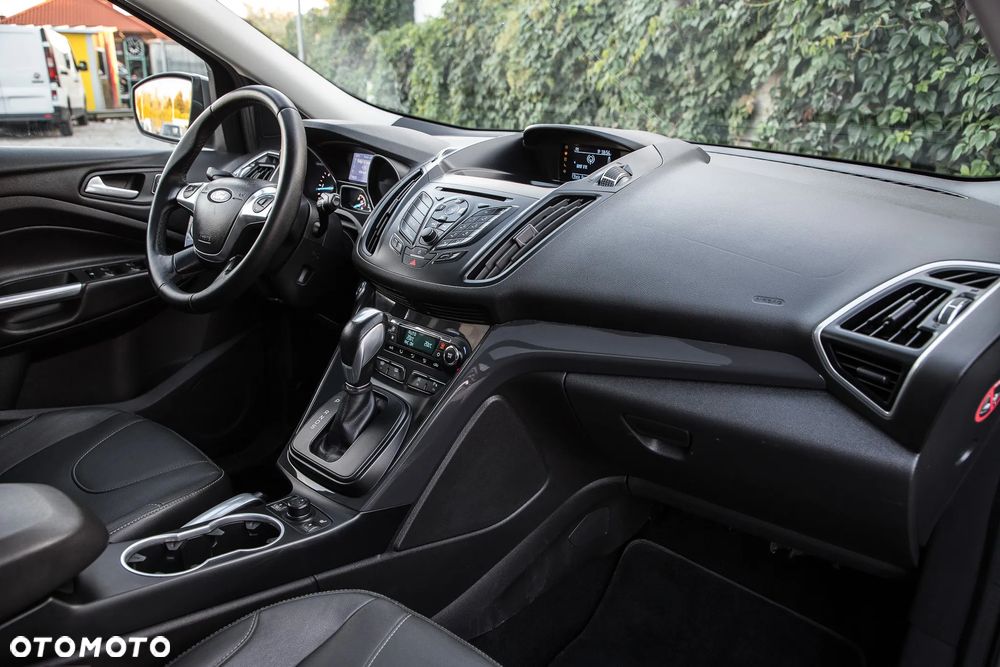 Ford Kuga 2.0 TDCi 4x4 Titanium - 32